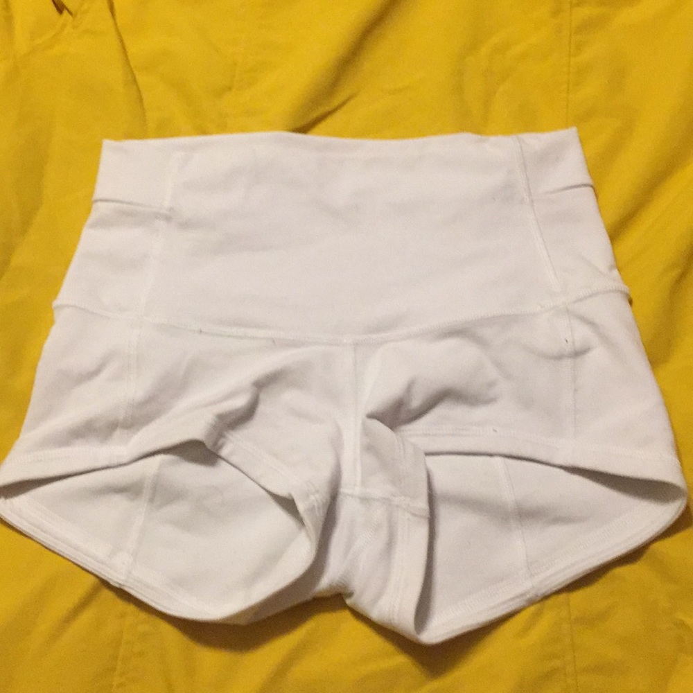 Lululemon 2.5 inch shorts
